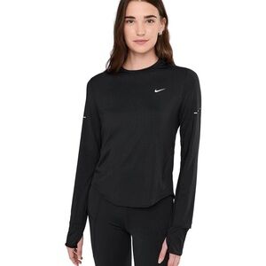 Nike Women's Black Long-Sleeve Dri-FIT Crew Top in Size Medium